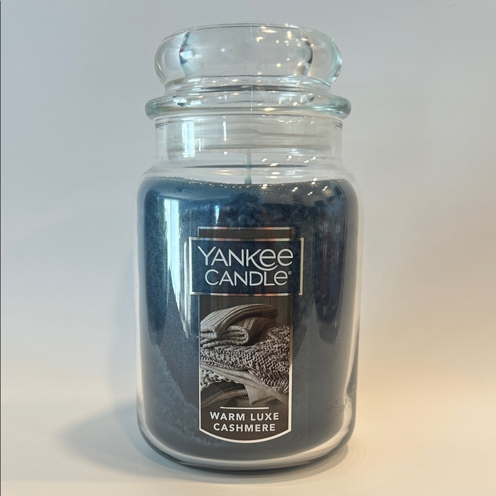 Yankee Candle Warm Luxe Cashmere Jar - Deep Blue-Brand New!!